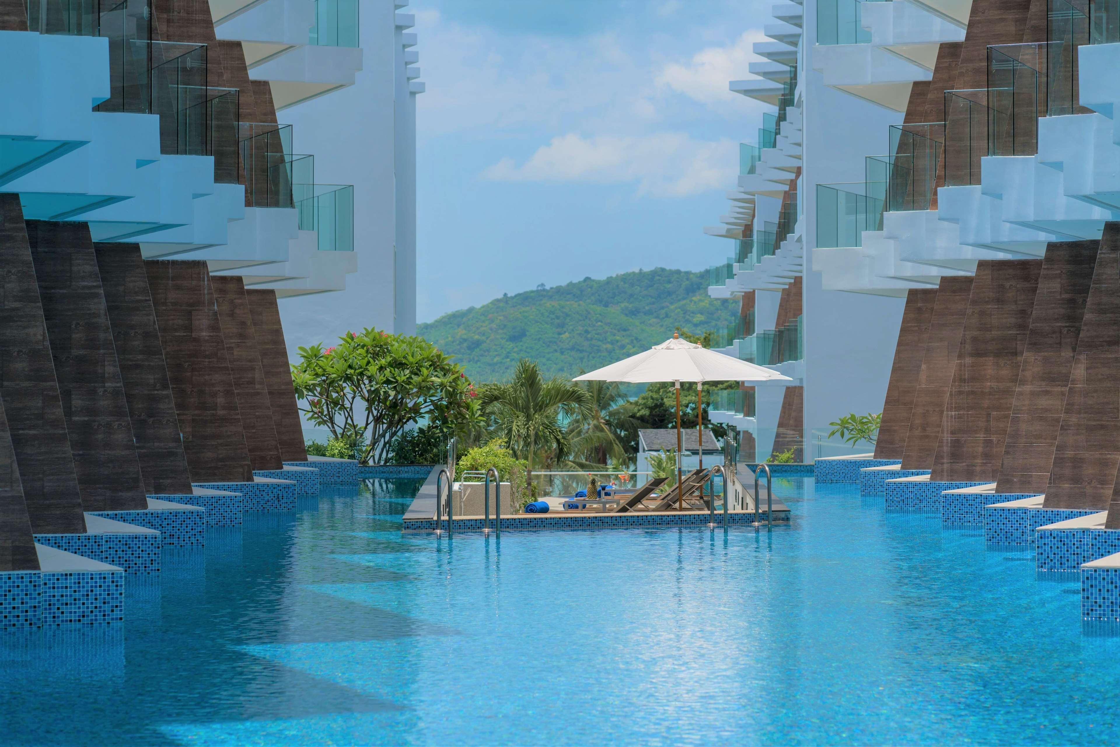 The Beachfront Hotel Phuket Rawai Exterior foto