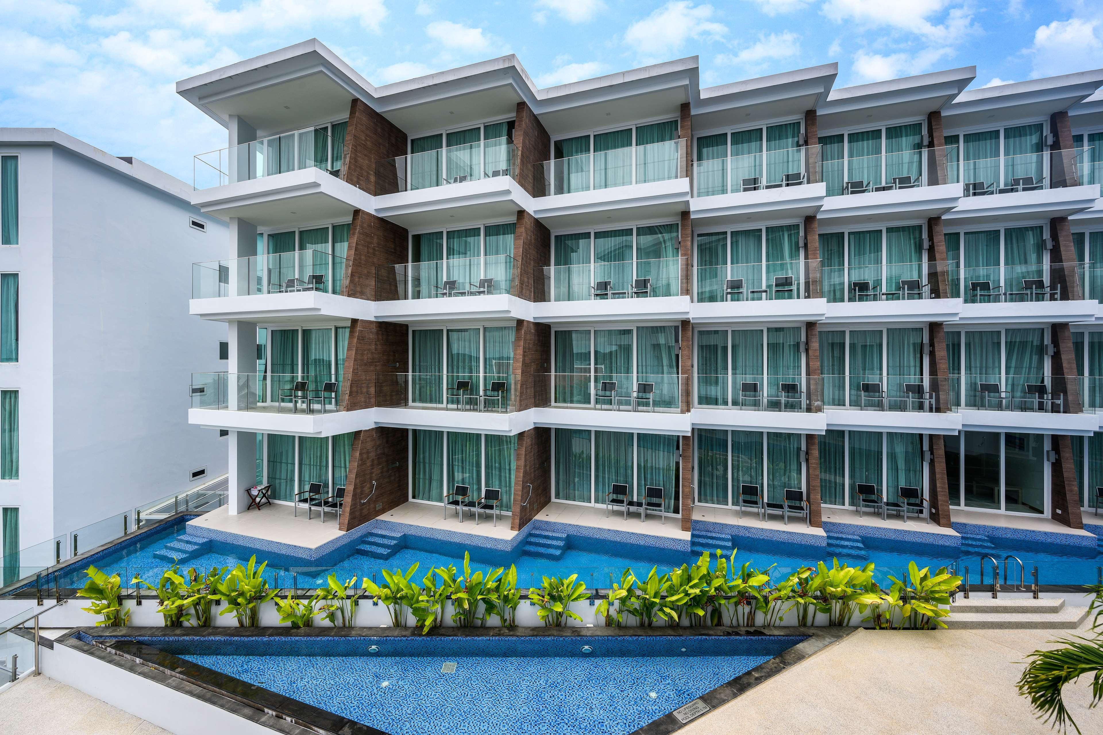 The Beachfront Hotel Phuket Rawai Exterior foto